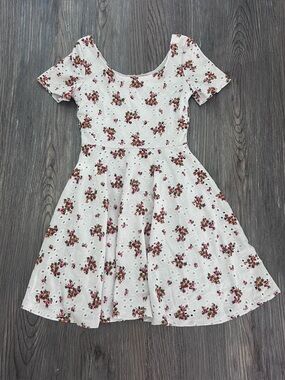 Pretty floral girls Dress size 7